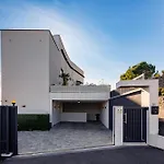 The Flat - Penthouse With Amazing Seview, Barbecue & Apartament *