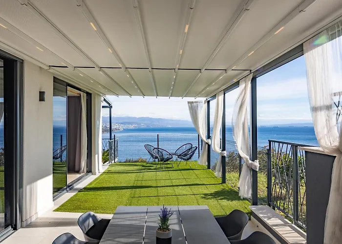 The Flat - Penthouse With Private Pool, Barbecue & Daire