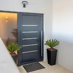 דירה The Flat - Penthouse With Amazing Seview, Barbecue & *