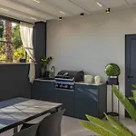 The Flat - Penthouse With Amazing Seview, Barbecue & 아파트