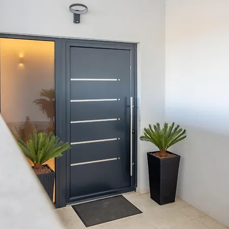 דירה The Flat - Penthouse With Pool, Barbecue & *