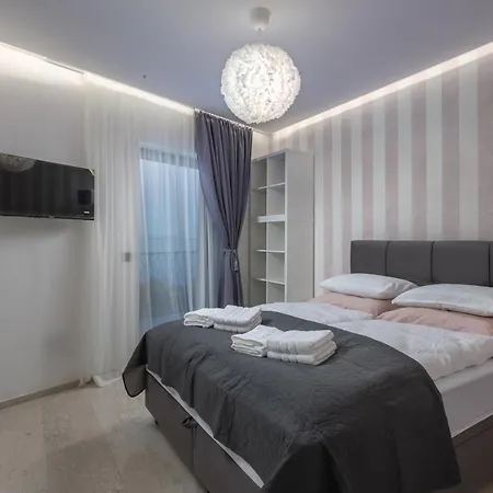The Flat - Penthouse With Pool, Barbecue & Апартаменти Опатія