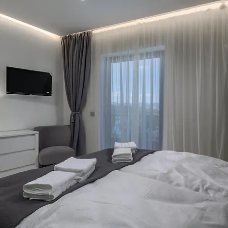 Апартаменти The Flat - Penthouse With Pool, Barbecue & *