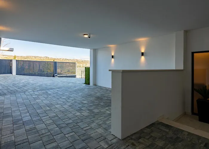 The Flat - Penthouse With Private Pool, Barbecue & Διαμέρισμα *