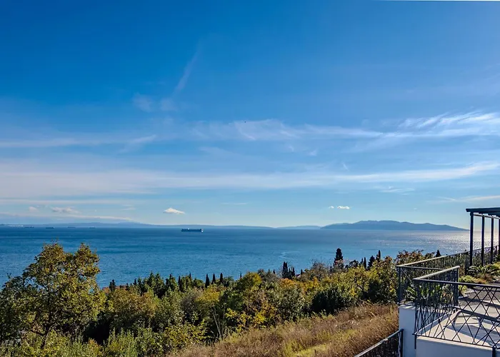 Διαμέρισμα The Flat - Penthouse With Private Pool, Barbecue & Οπατία