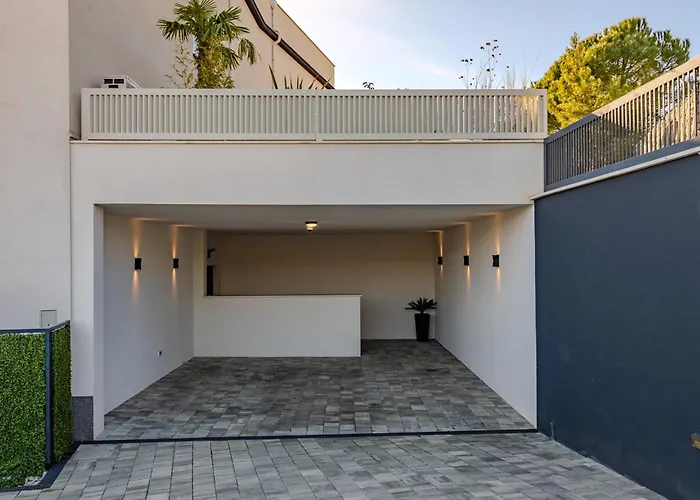 The Flat Opatija - Penthouse With Private Pool, Barbecue & More