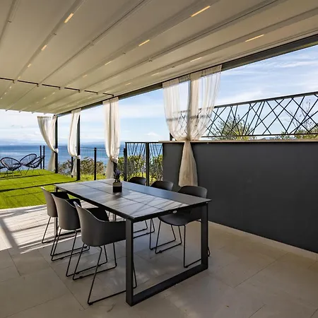 Luxury Seaview Penthouse With Private Parking, Terrace, Barbecue & Opatija