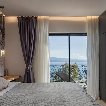 Apartment Luxury Seaview Penthouse With Private Parking, Terrace, Barbecue & *