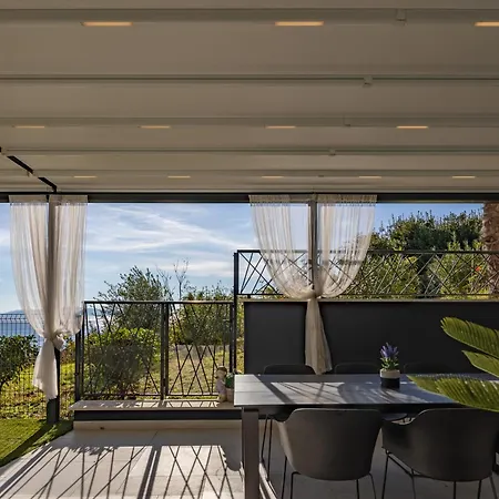 Apartment Luxury Seaview Penthouse With Private Parking, Terrace, Barbecue & *