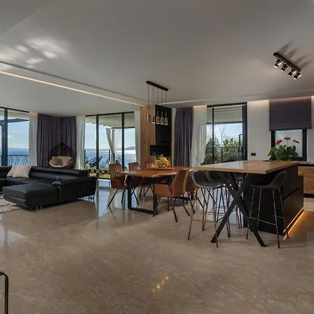 Luxury Seaview Penthouse With Private Parking, Terrace, Barbecue & Opatija